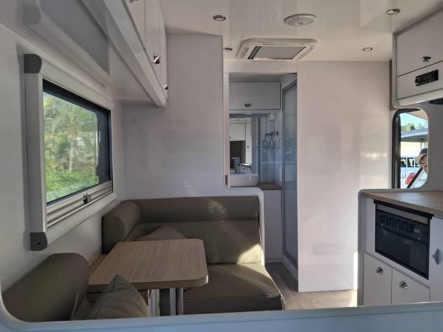 NEW 2025 NEWGEN CARAVANS NGB 19 CARAVAN 1 AXLE