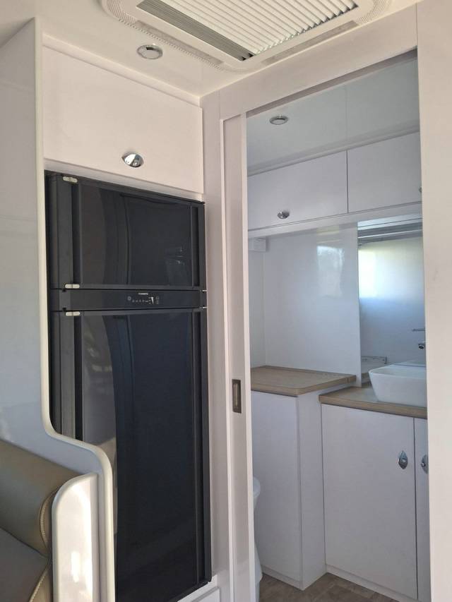 NEW 2025 NEWGEN CARAVANS NGB 19 CARAVAN 1 AXLE