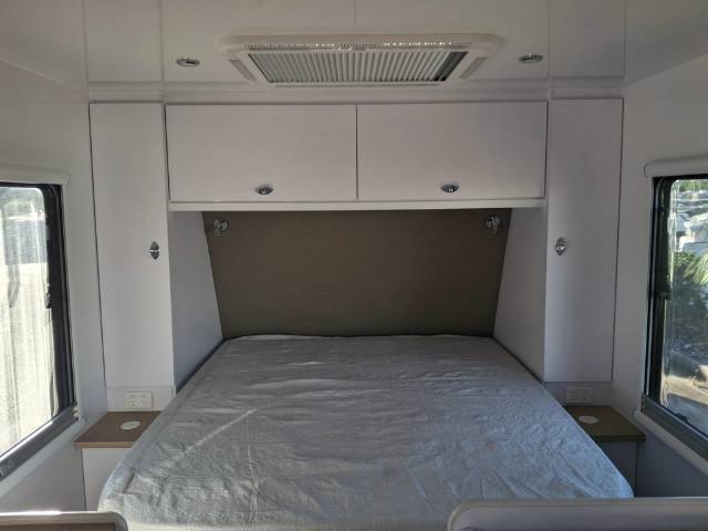 NEW 2025 NEWGEN CARAVANS NGB 19 CARAVAN 1 AXLE
