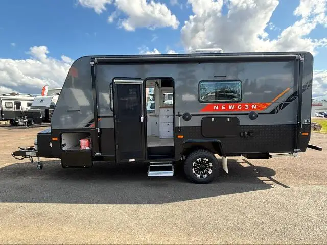 https://media-caravea.syd1.digitaloceanspaces.com/caravans/35EC21630/image-1.webp?q=BrE4ruQjvS