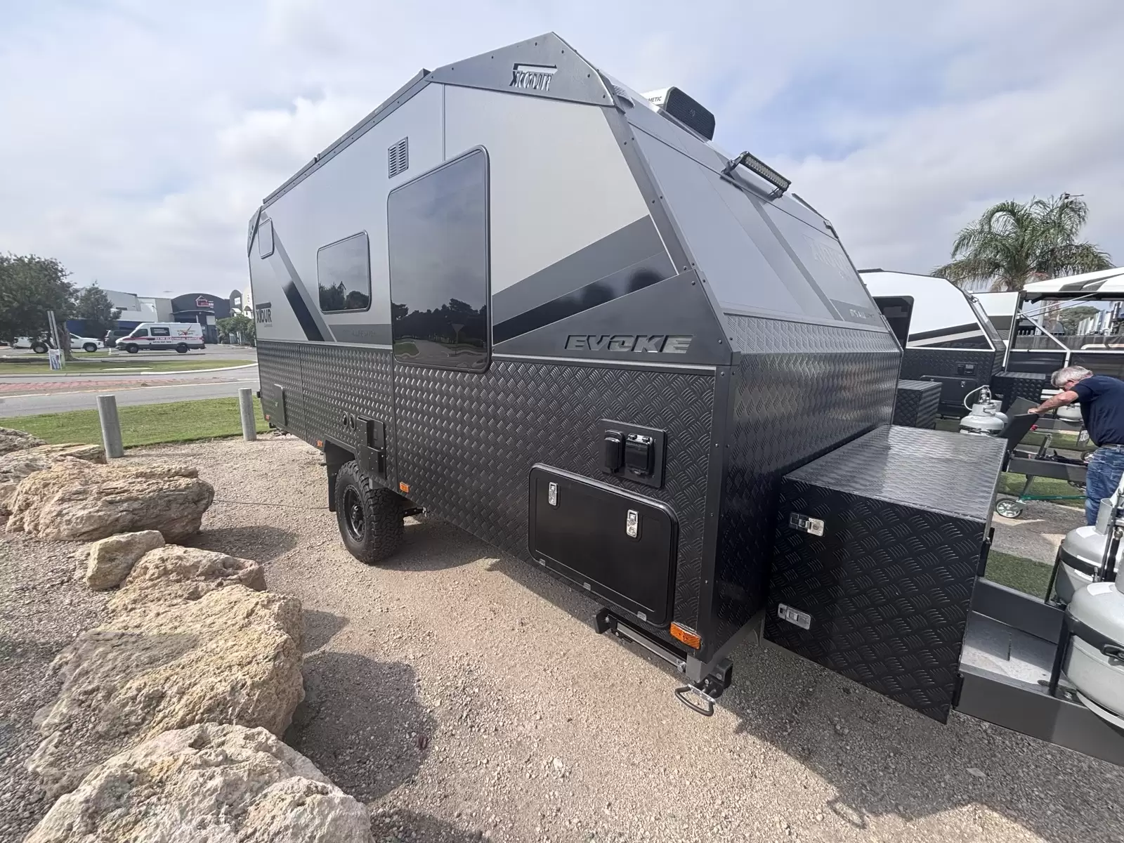 2024 Xtour Evoke 17.6FT