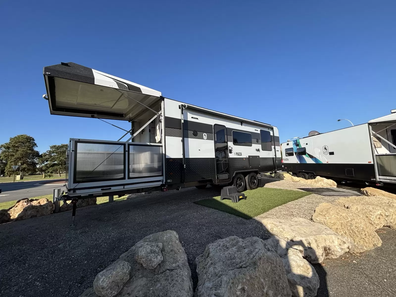 2025 Royal Flair Piazza Range - PZ21'-1