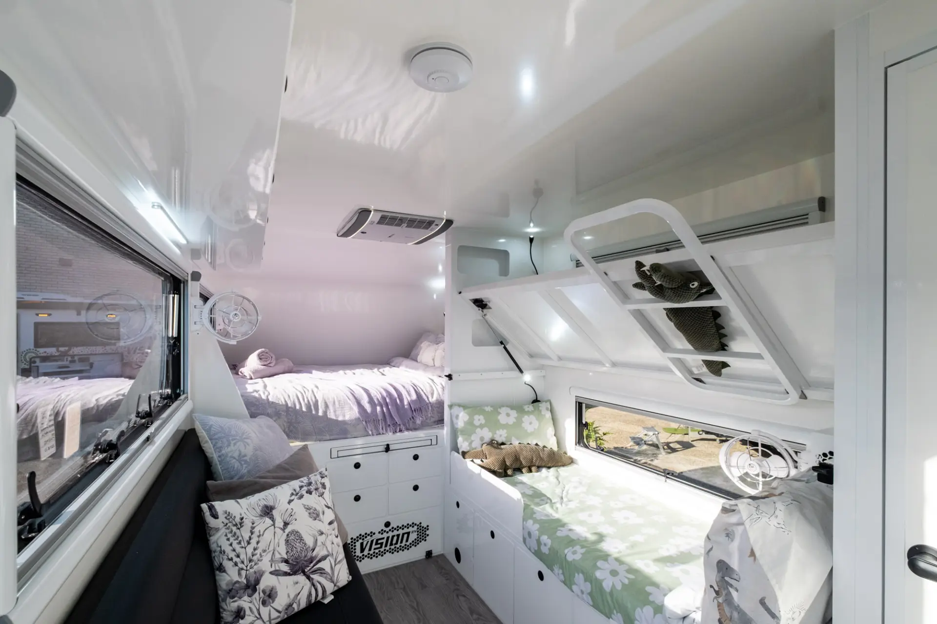 2026 Nirvana 16' Family Hard Top — photo 20