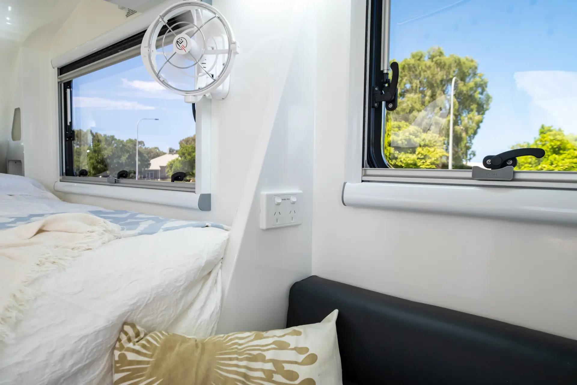 2026 Vision RV Nirvana 16C Hard Top — photo 33