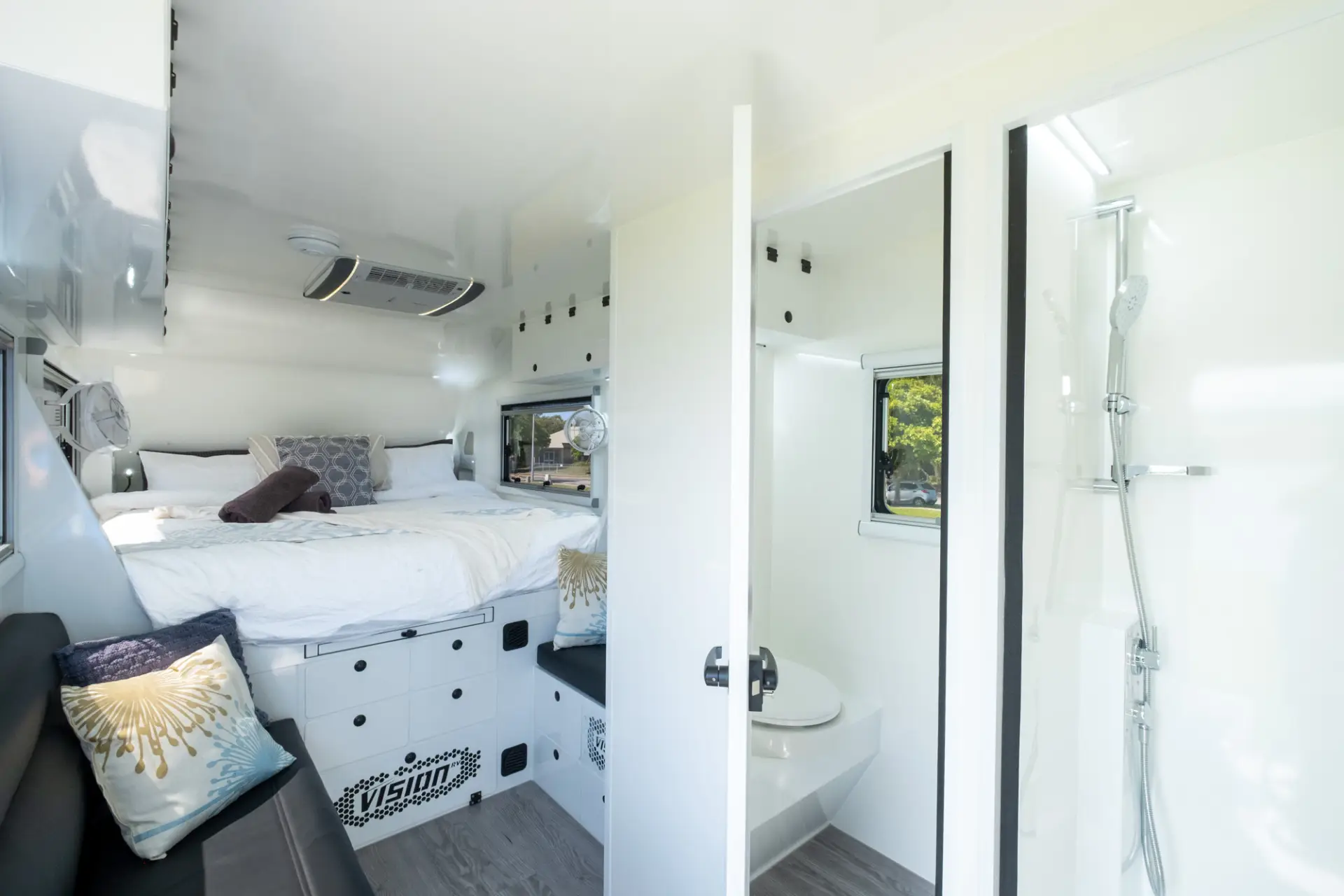 2026 Vision RV Nirvana 16C Hard Top — photo 34