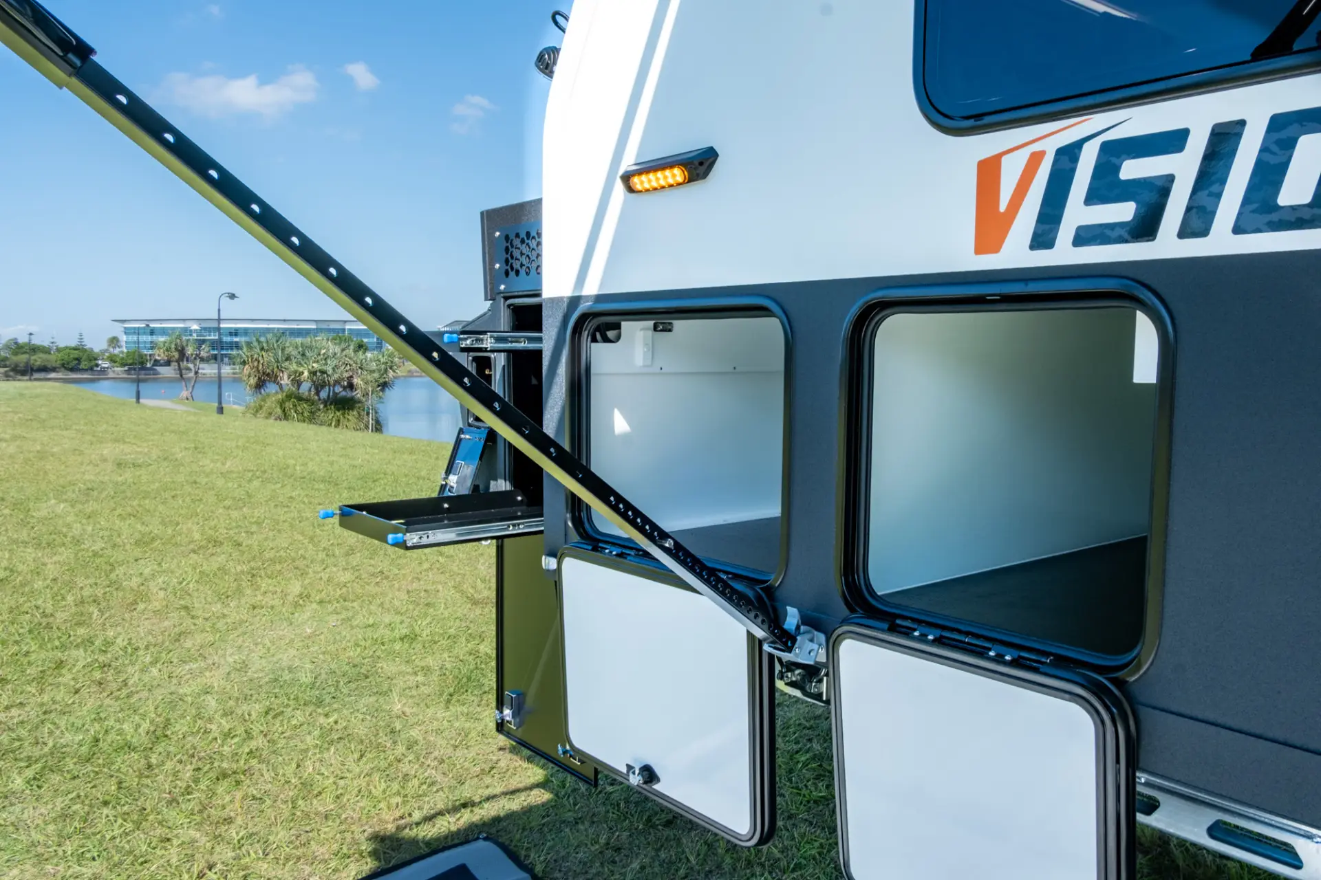 2026 Vision RV Elysium 19'6 Couples — photo 32