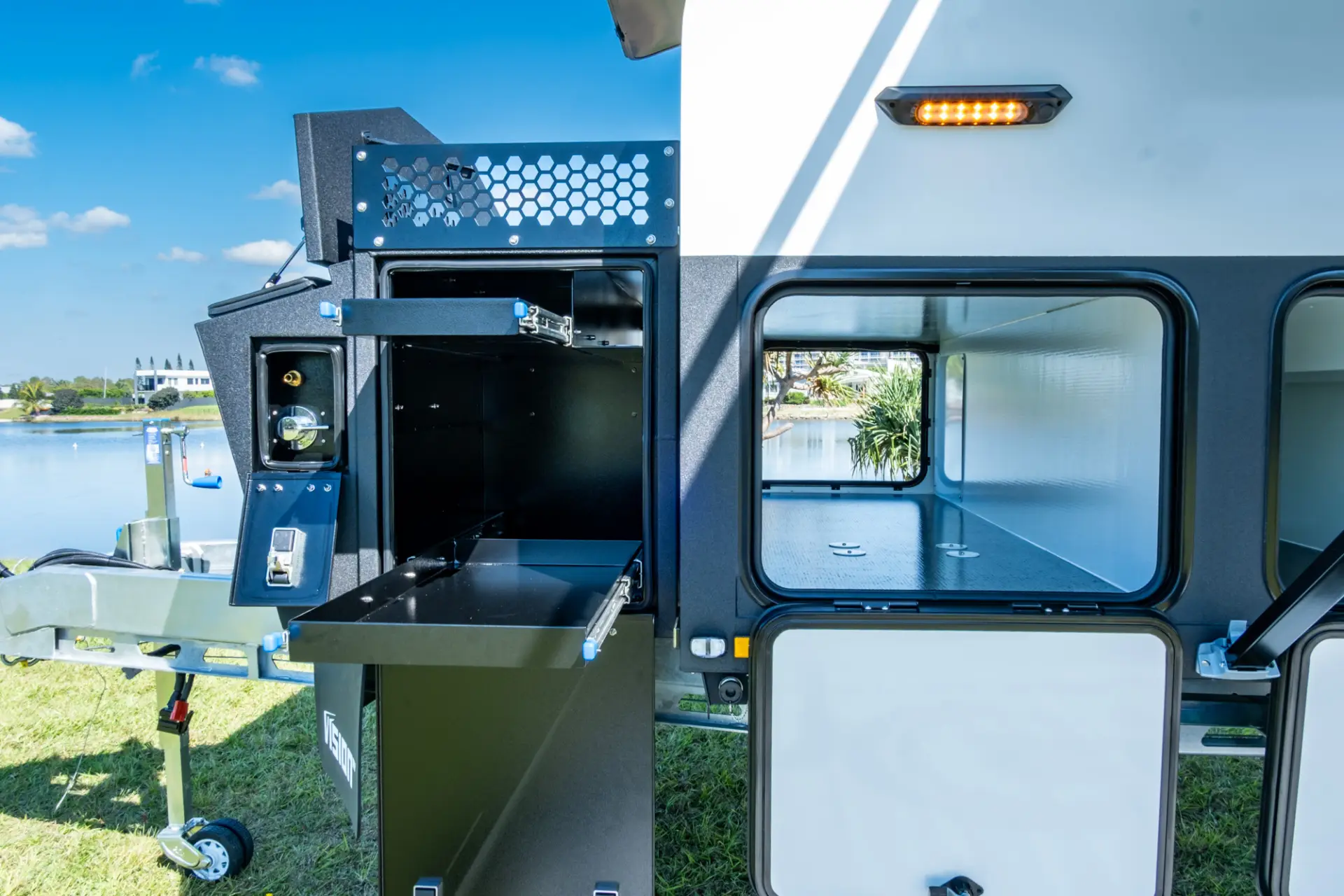 2026 Vision RV Elysium 19'6 Couples — photo 34
