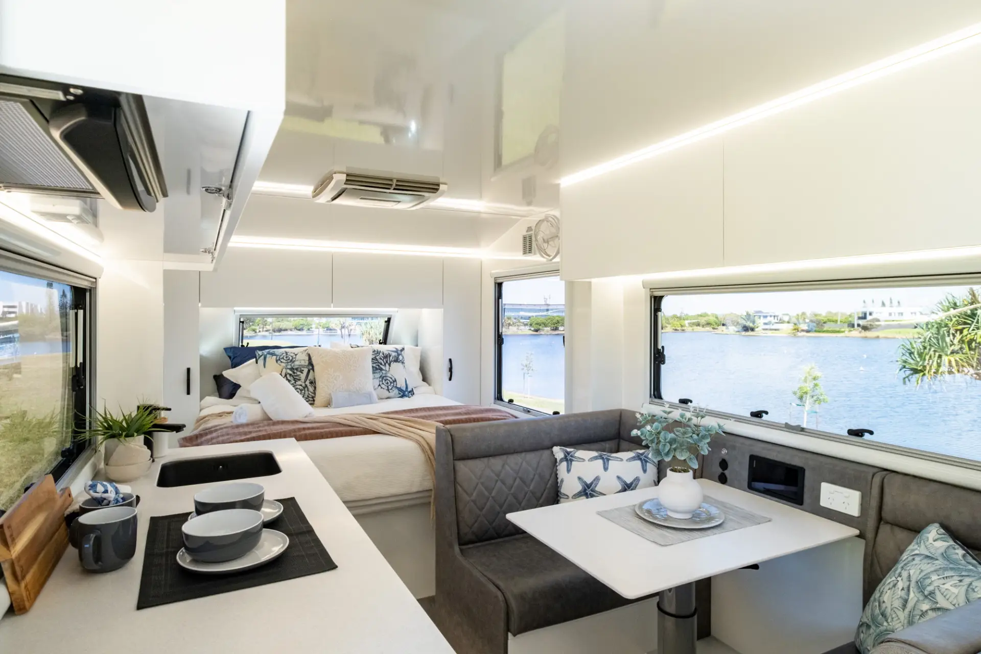 2026 Vision RV Elysium 19'6 Couples — photo 36