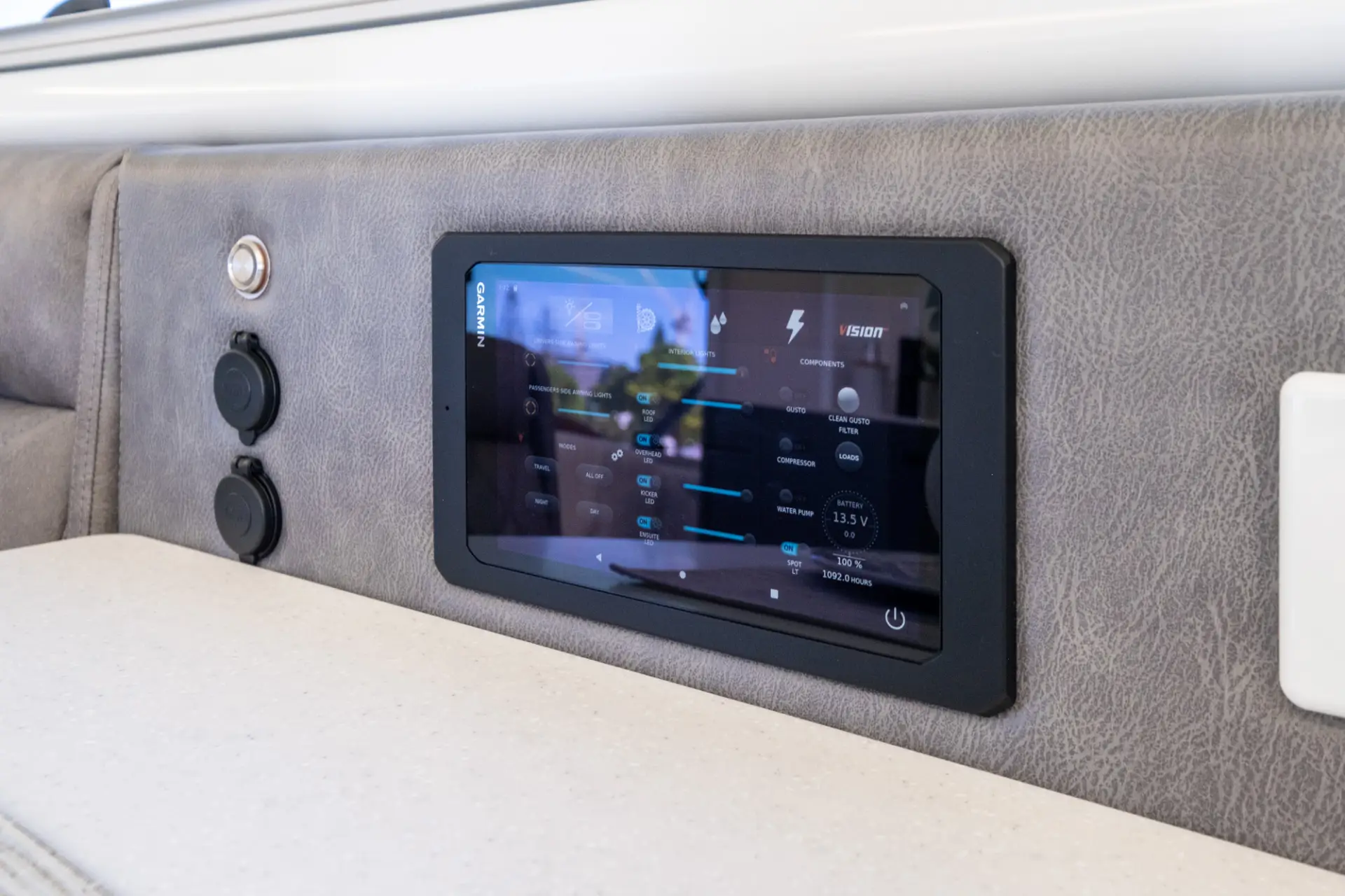 2026 Vision RV Elysium 19'6 Couples — photo 52