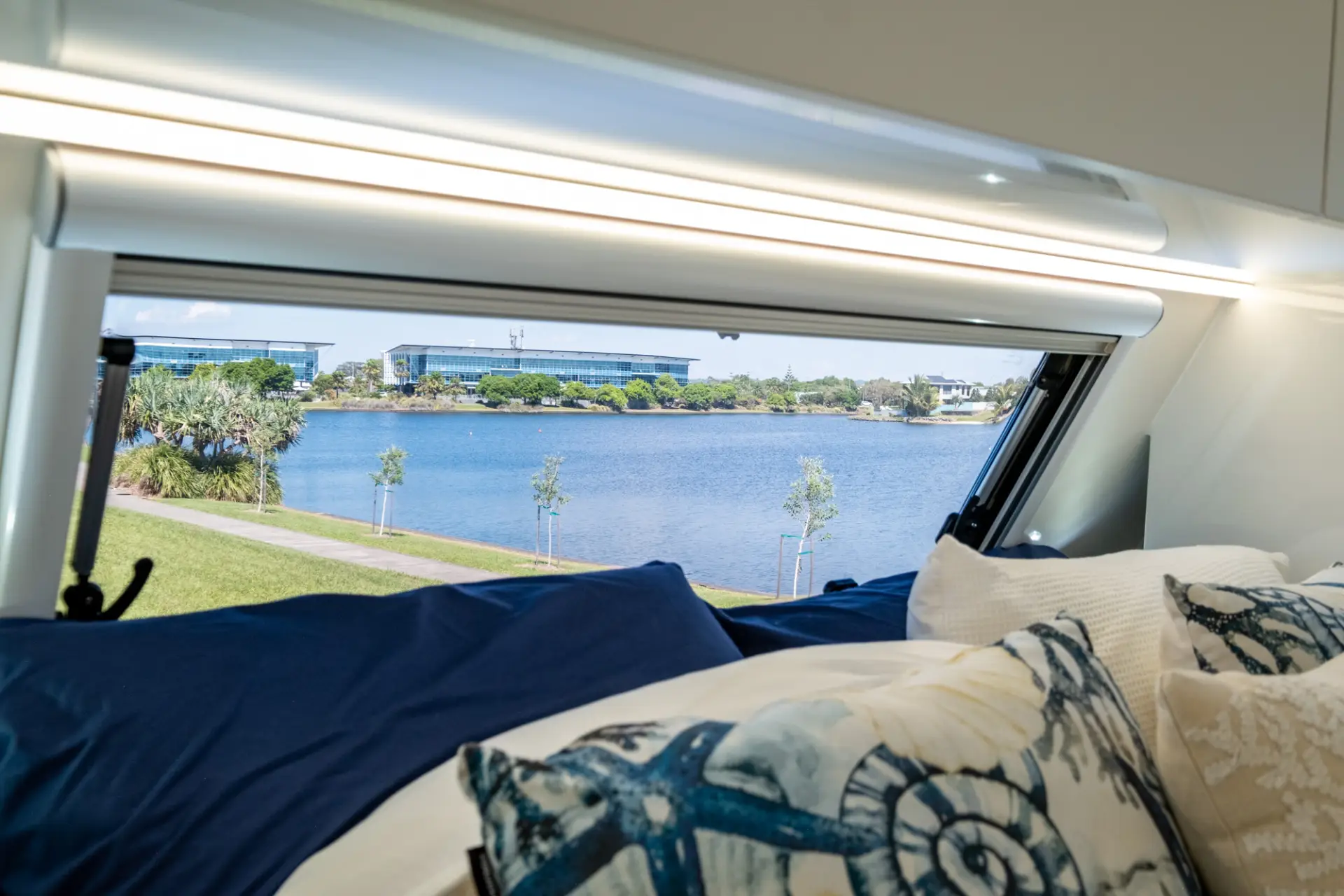 2026 Vision RV Elysium 19'6 Couples — photo 59