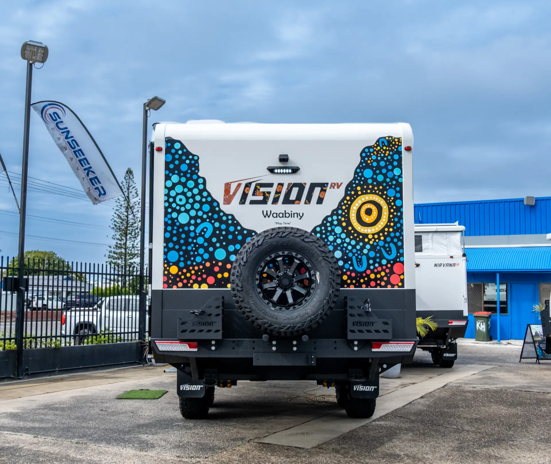 2025 Vision RV Elysium 21'6 Couples — photo 16