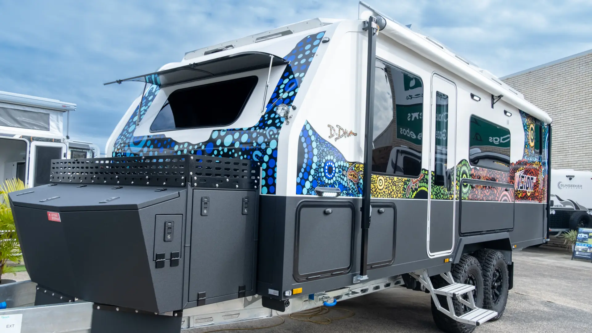 2025 Vision RV Elysium 21'6 Couples — photo 20