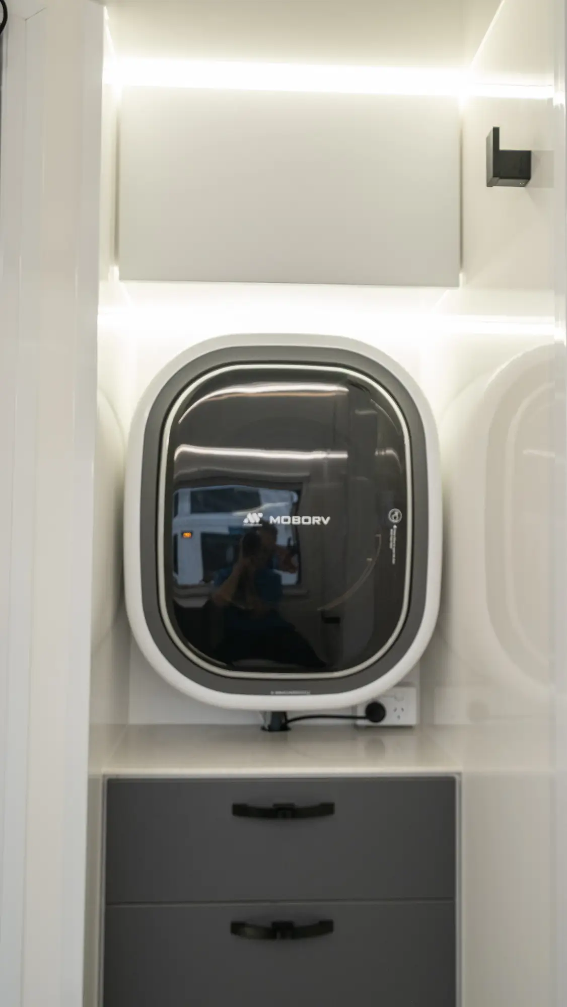 2025 Vision RV Elysium 21'6 Couples — photo 34