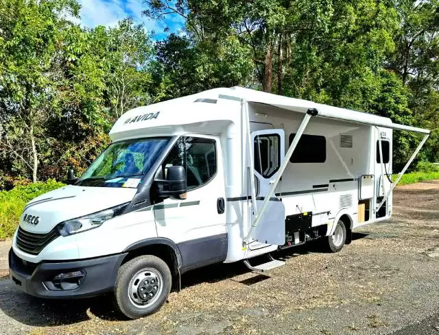 https://media-caravea.syd1.digitaloceanspaces.com/caravans/6EC11045/image-1.webp?q=EbUlS0vAq8