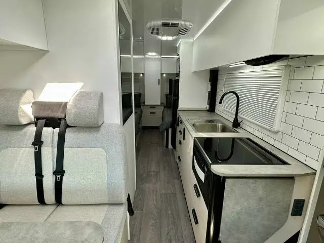 NEW 2026 AVIDA BEECHWORTH B7862SB
