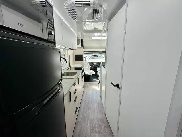 NEW 2026 AVIDA BEECHWORTH B7862SB