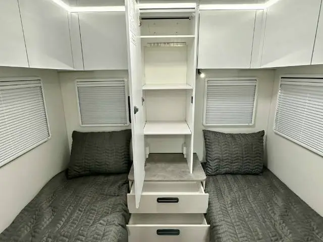 https://media-caravea.syd1.digitaloceanspaces.com/caravans/6EC11045/image-9.webp?q=0WqiiWC4o3