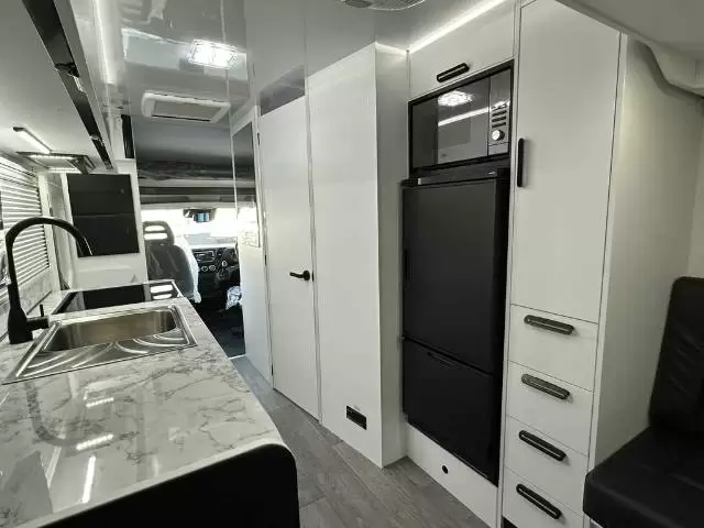 NEW 2026 AVIDA BRUNY B7042