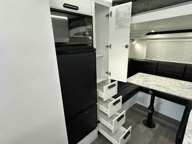 NEW 2026 AVIDA BRUNY B7042