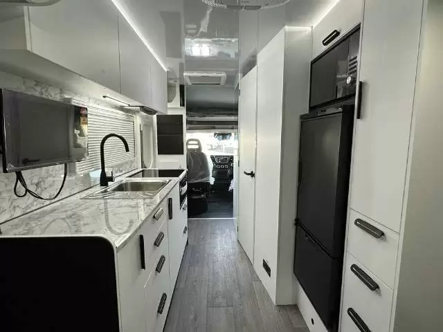 NEW 2026 AVIDA BRUNY B7042