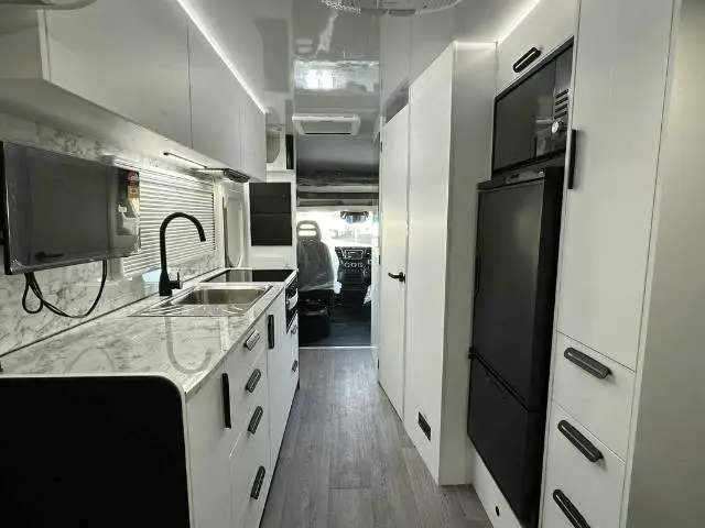 NEW 2026 AVIDA BRUNY B7042
