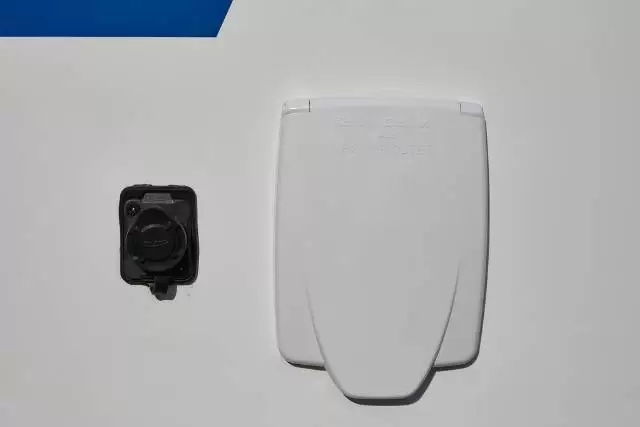 https://media-caravea.syd1.digitaloceanspaces.com/caravans/6EC11046/image-7.webp?q=zDHod2DyMR