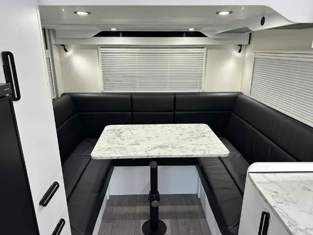 https://media-caravea.syd1.digitaloceanspaces.com/caravans/6EC11046/image-9.webp?q=yClJDh5XGX