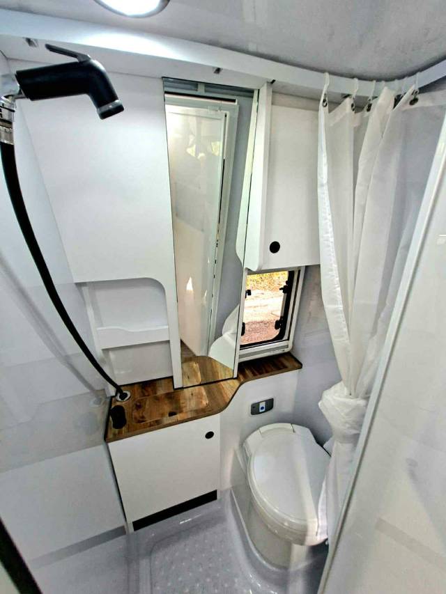 NEW 2025 AVIDA TREK V6452 4 BERTH CAMPERVAN SERIES 2