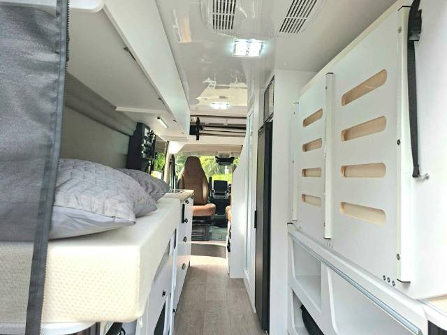 NEW 2025 AVIDA TREK V6452 4 BERTH CAMPERVAN SERIES 2