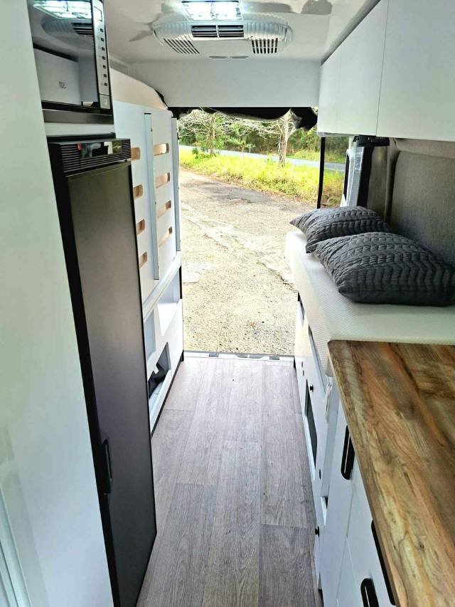 NEW 2025 AVIDA TREK V6452 4 BERTH CAMPERVAN SERIES 2