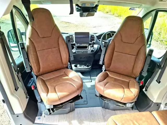 NEW 2025 AVIDA TREK V6452 4 BERTH
