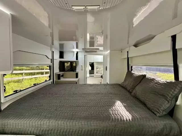 NEW 2026 AVIDA LEURA B6942