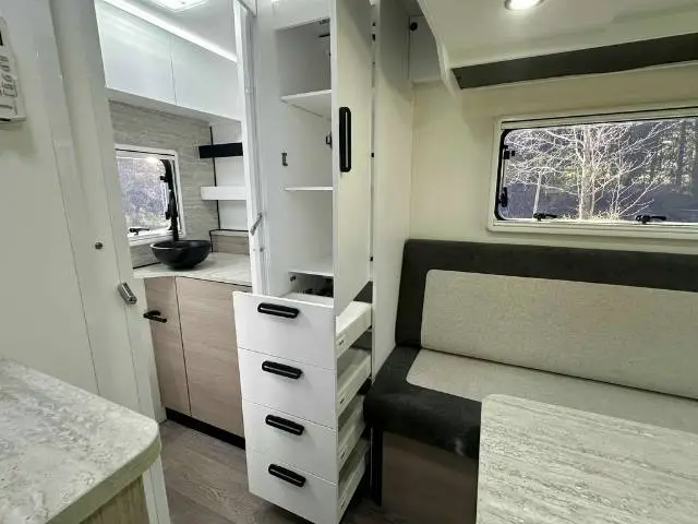 NEW 2026 AVIDA LEURA B6942