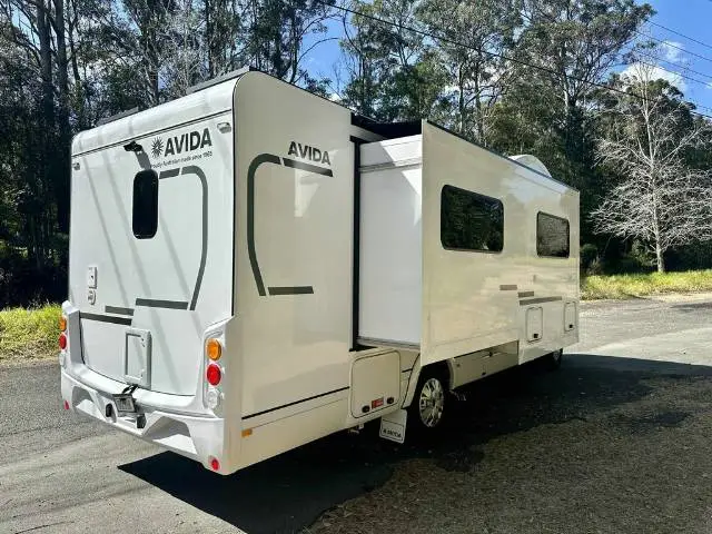 https://media-caravea.syd1.digitaloceanspaces.com/caravans/6EC12141/image-4.webp?q=3O7vtSRdVc