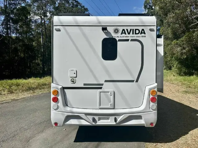 https://media-caravea.syd1.digitaloceanspaces.com/caravans/6EC12141/image-6.webp?q=JcSfCGDkj9