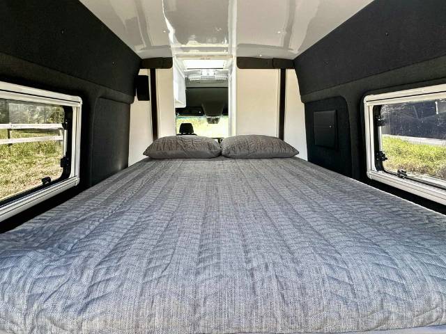 NEW 2025 AVIDA DIVERSION LX V7012 CAMPERVAN AUTO 417 LWB