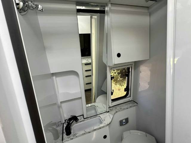 NEW 2025 AVIDA DIVERSION LX V7012 CAMPERVAN AUTO 417 LWB