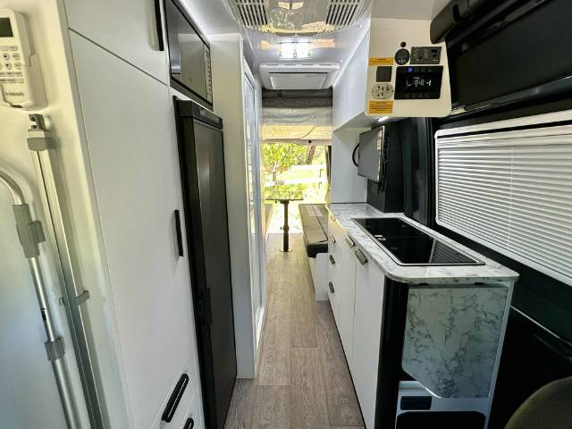 NEW 2025 AVIDA DIVERSION LX V7012 CAMPERVAN AUTO 417 LWB