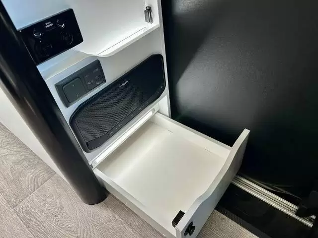 NEW 2025 AVIDA DIVERSION LX V7012