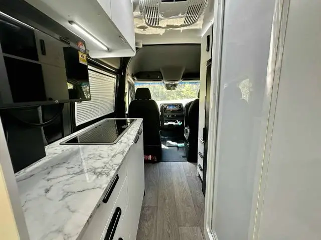 NEW 2025 AVIDA DIVERSION LX V7012