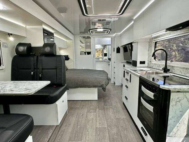 NEW 2026 AVIDA ESPERANCE LX C7854SL MOTORHOME AUTOMATIC