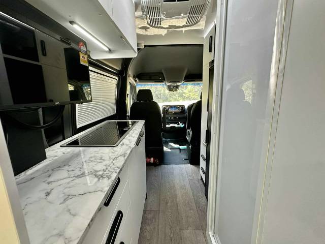 NEW 2026 AVIDA DIVERSION LX V7012 CAMPERVAN AUTO 417 LWB