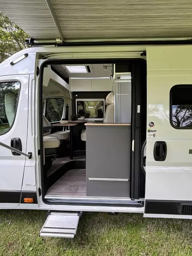 https://media-caravea.syd1.digitaloceanspaces.com/caravans/6EC13194/image-8.webp?q=GmHqrFR9nm