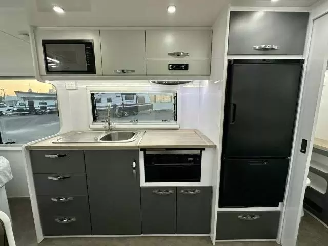 NEW 2025 SNOWY RIVER SRC18 MY26