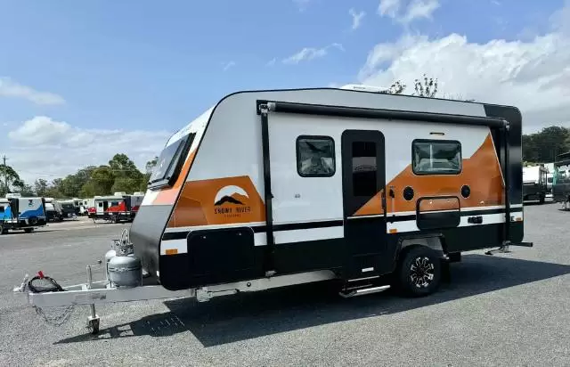 NEW 2025 SNOWY RIVER SRC18 MY26