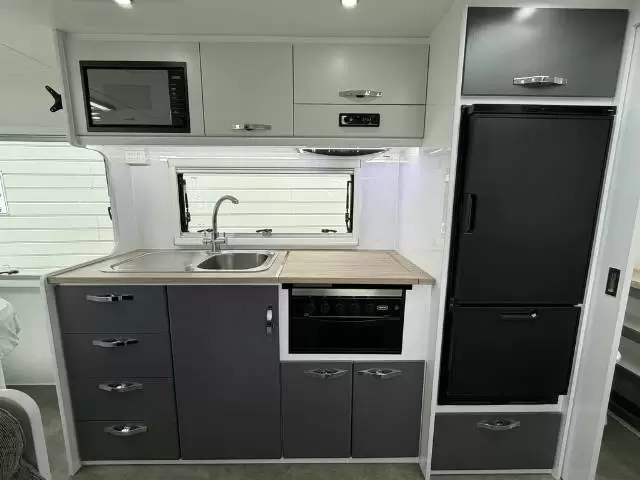 NEW 2025 SNOWY RIVER SRC18 MY26