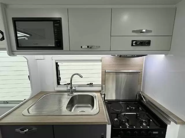 NEW 2025 SNOWY RIVER SRC18 MY26