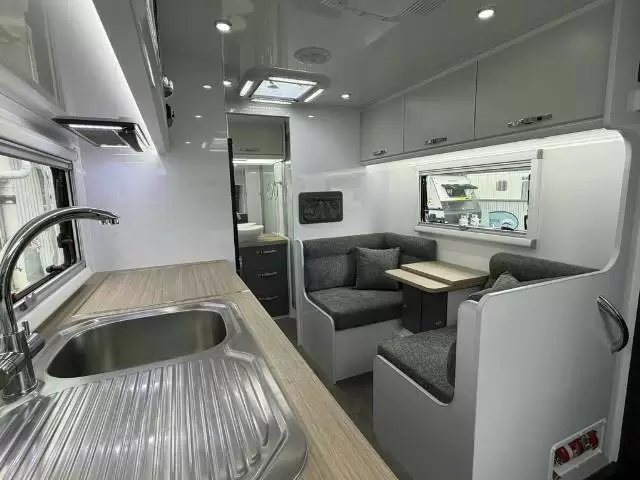 NEW 2025 SNOWY RIVER SRC18 MY26