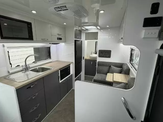 NEW 2025 SNOWY RIVER SRC18 MY26