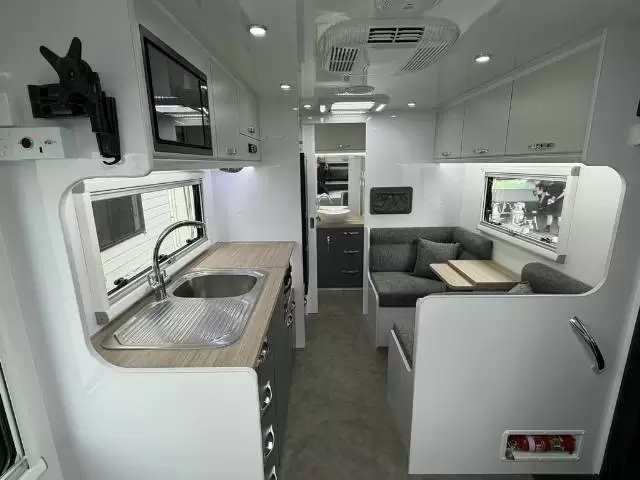 NEW 2025 SNOWY RIVER SRC18 MY26